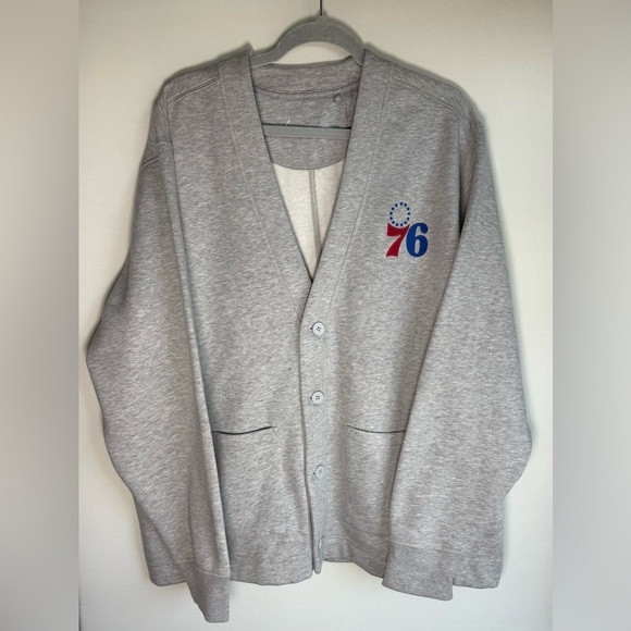 Antigua Tops - Philadelphia 76er’s embroidered cardigan • Women’s XL